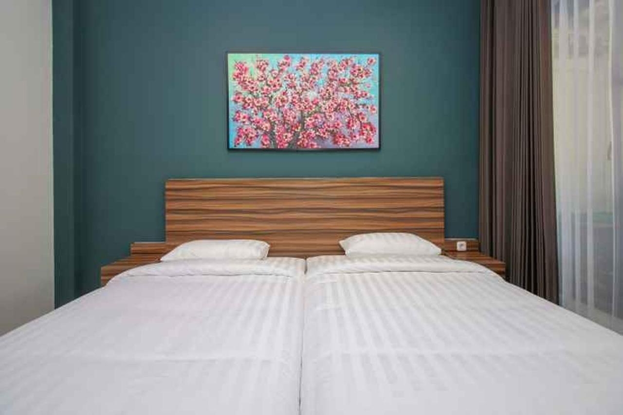 Kencana Residence Surabaya Exterior photo