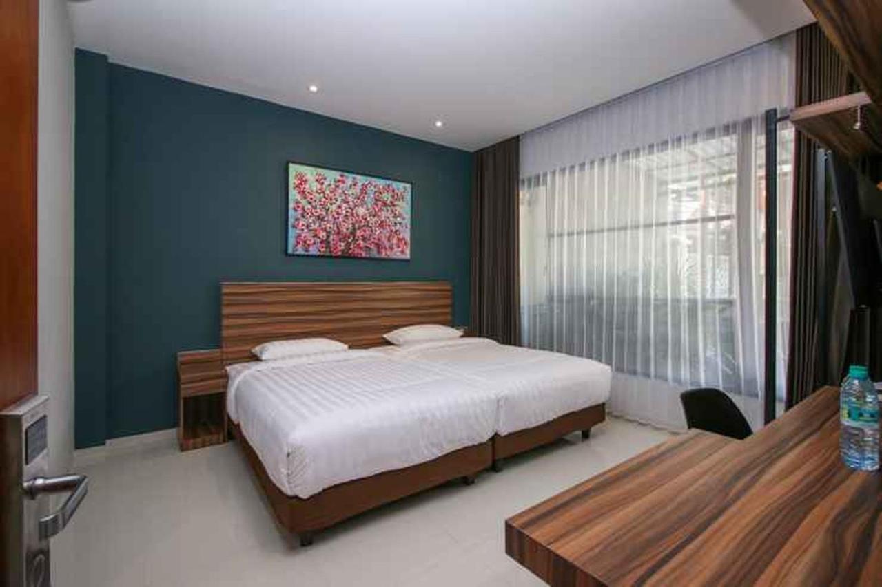 Kencana Residence Surabaya Exterior photo